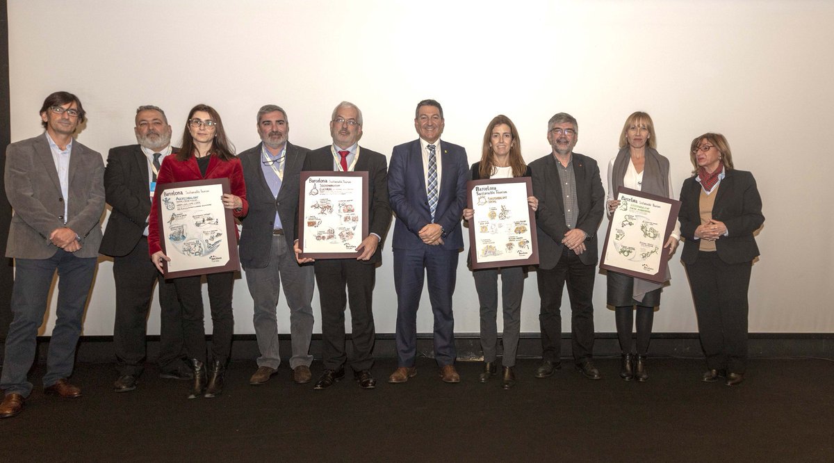 BarcelonaInfoES's tweet photo. La familia Torres, el Gran Teatre del Liceu, Ilunion Hotels y la cripta de la Colònia Güell, las mejores empresas sostenibles en el ámbito turístico. ¡Felicidades! #BST @BarcelonaInfoES @bcn_ajuntament @cambrabcn #BWSV18 https://t.co/0ehjEybP64