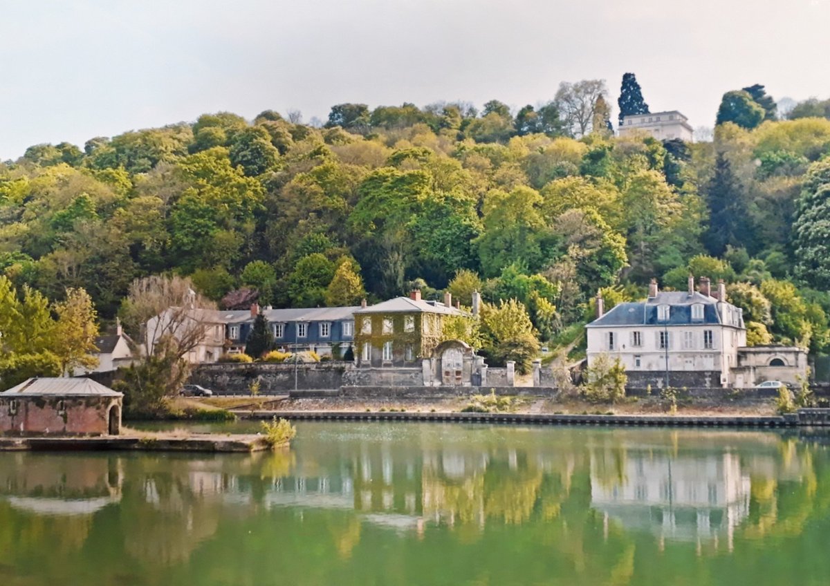 Rabutineur's tweet photo. Le site de la #machinedeMarly dernier site industriel Seine-Aval au coeur d'une reflexion actuellement entre utilité public (alimentation en eau potable), intérêt patrimonial / touristique (+300 a d'hist lié à Versailles), pression immobilière (revente des logements inoccupés). https://t.co/uKyrl88M8B