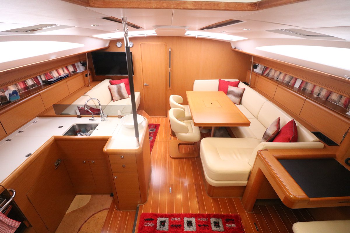 OceanLineInt's tweet image. The interior volume of this Jeanneau 53 is fantastic.
For Sale with Oceanline 
oceanlinemalta.com/usedboatsforsa…