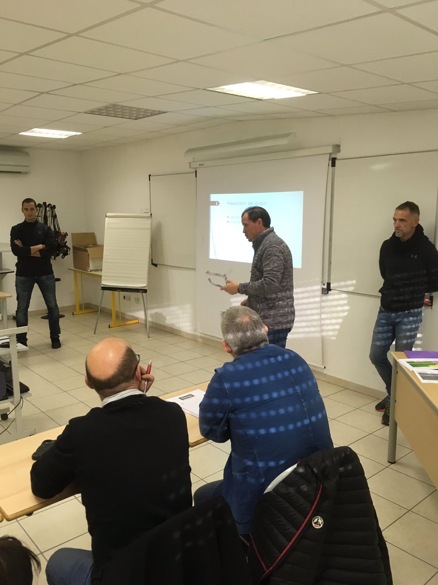 ThierryNutti's tweet photo. C'est parti à CORTE pour une formation PIC F,en périodique,basée  sur un engagement formés totalement bénévole. Merci au @sis2b et au  @GuyArmanet de nous permettre de concrétiser 1 telle expérience humaine.Merci aux formateurs et aux formes bénévoles.Que c'est noble l'associatif https://t.co/LQFLcl22P8