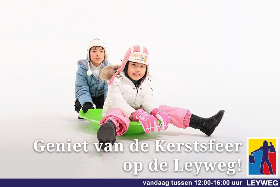 Het is nog drie dagen lang genieten van de Leyweg in kerstsferen; van gezellige kerstmarkt tot iglo springkussen. Ga op de foto met de Kerstman in de arrenslee of drink een lekker kopje hete choco mee! Iedere dag hebben we een unieke activiteit, met vandaag... een rodelbaan!