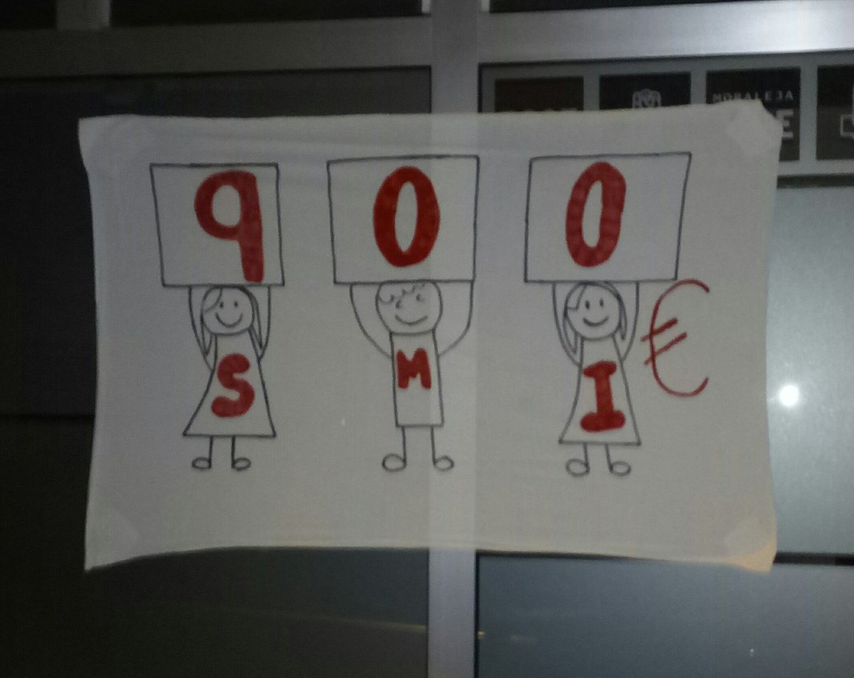 Hoy en el Consejo de Ministros se subirá el SMI a 900€. Esta bandera si nos representa #BenvingutPresident <a href="/JJSSMoraleja/">JSMoraleja</a> <a href="/jscaceres/">JSCáceres /❤️</a> <a href="/JSE_ORG/">Juventudes Socialistas</a> <a href="/jsccatalunya/">JSC /❤️</a>