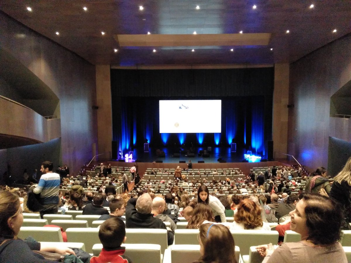 Así de lleno estaba ayer el #Auditorio con motivo del #6ConciertoSolidarioS4‼
La donación por lo recaudado será integra para <a href="/BicosdePapel/">Bicos de Papel</a> y <a href="/ASOCIACIONBERCE/">ASOCIACIÓN BERCE</a>.
Muy contentos de aportar nuestro granito de arena para llevar a cabo esta iniciativa ❤❤❤
@S4thedifference
