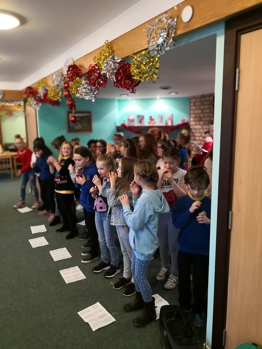 portmeadp's tweet photo. Choir have been on tour this week! Today they visited Plas Melyn. It made the residents so happy to see them. #pmdpea #pmdpmusic #pmdpcom https://t.co/WpcIuIADr4