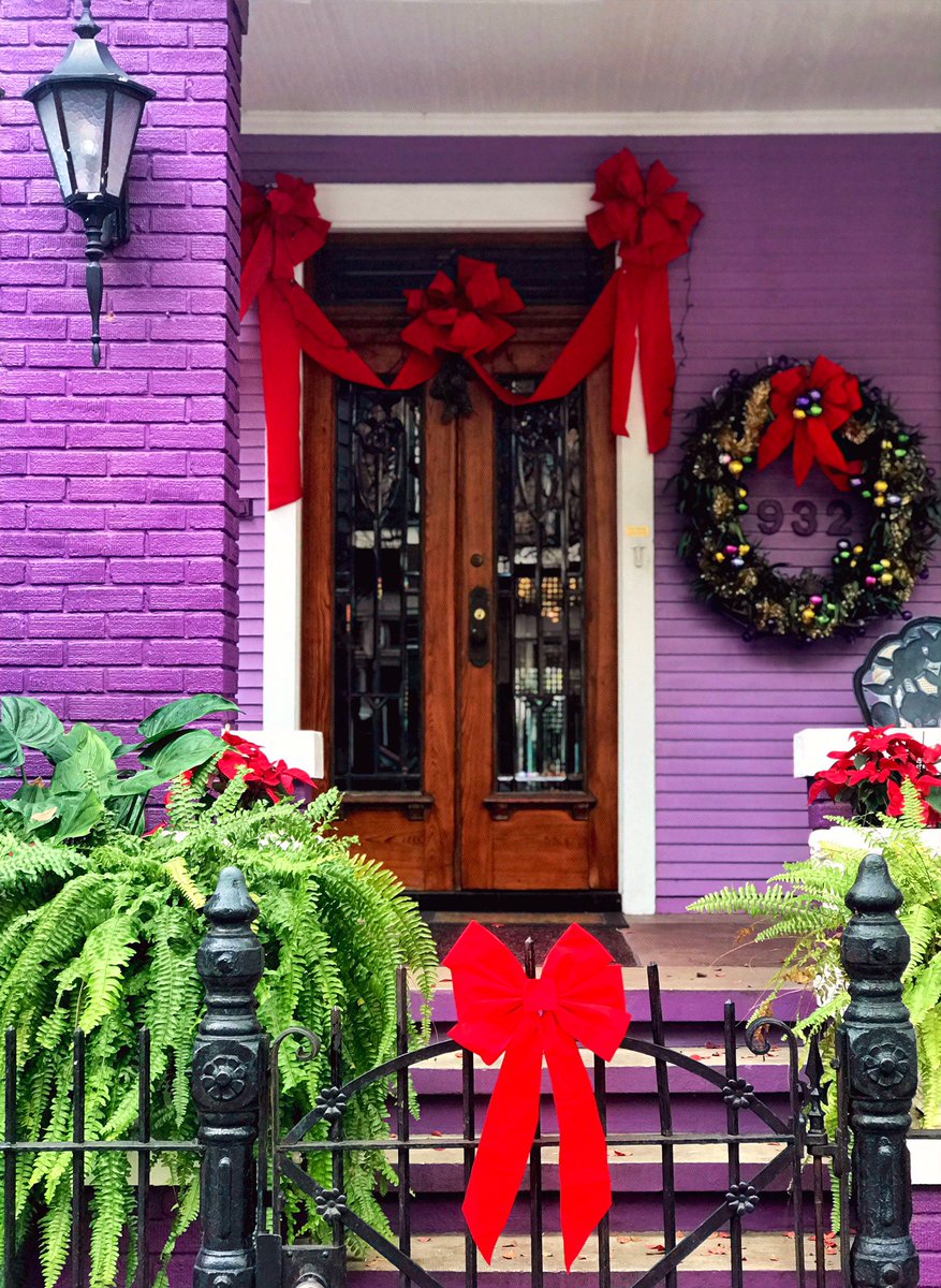 DavidMora's tweet photo. It wouldnโt be Christmastime in New Orleans without a pop of color! ๐๐โ๏ธ๐
๐ป๐ #followyourjoy #laholidays #neworleans https://t.co/BbscTrHesM