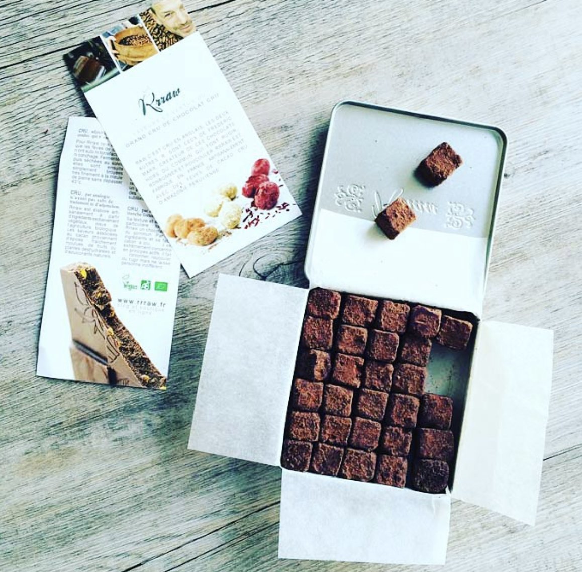 De petits cubes pour un maximum de plaisir ! Rrr....
#rrraw #rawfood #chocolat