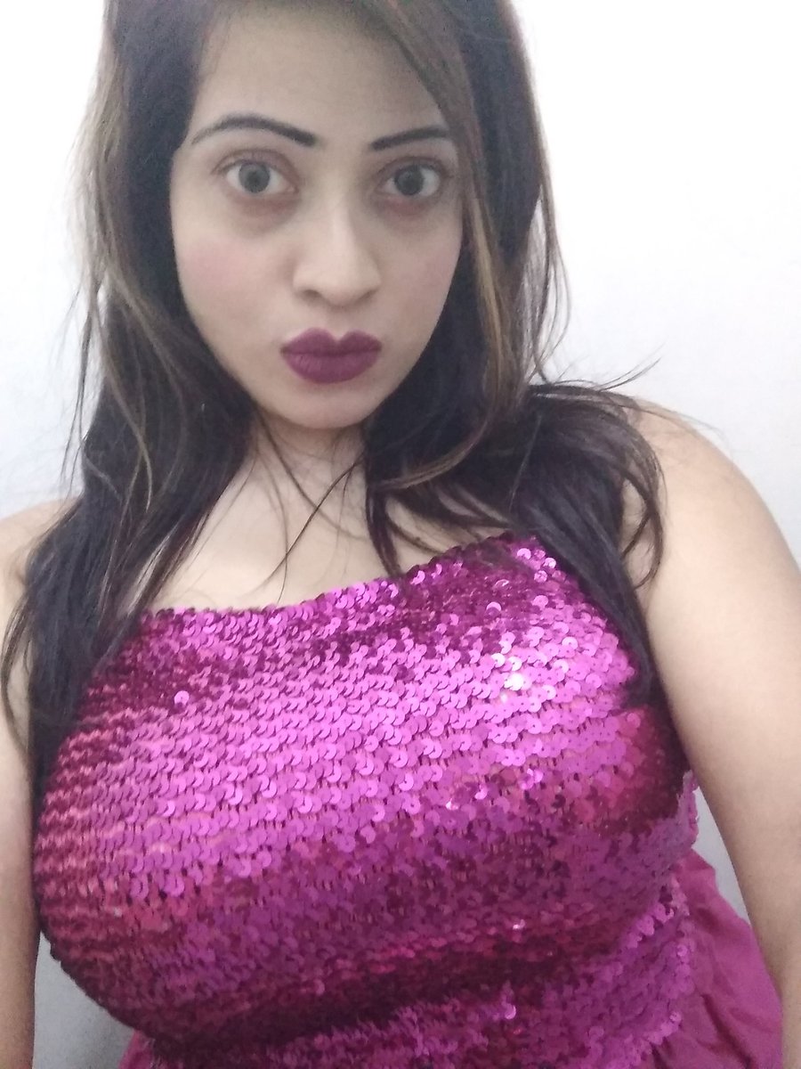 MahbobSuprova's tweet photo. Is there any option to come live from Twitter? If yes, then am coming live from Twitter.. guys leave your comment https://t.co/6BTrZkTj58