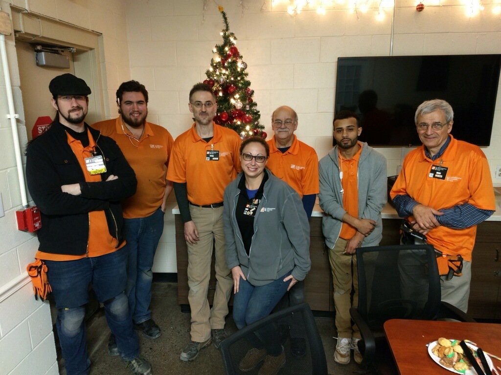 mark_bissinger's tweet photo. Roc city night MET wishing everyone a happy holidays!!! @BradDiLeo https://t.co/OxlJinaAkU
