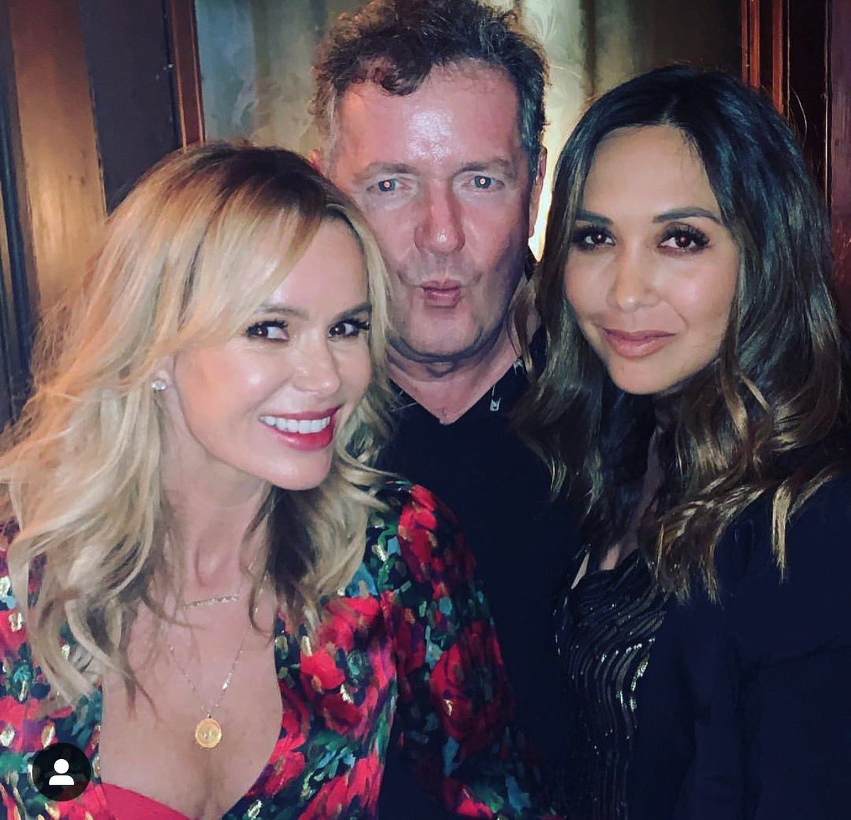 Piers Morgan On Twitter Jingle Belles Amandaholden Klassmyleene Xmaspubdrinks Scarsdalew8