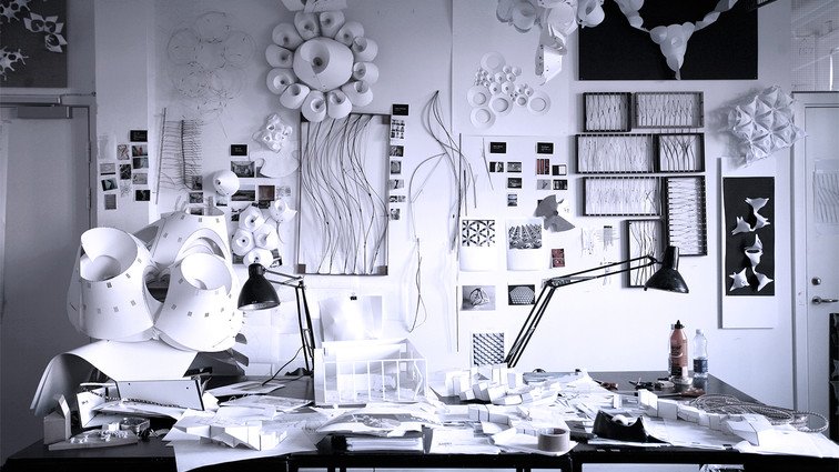 at the Journal for Artistic Research we wish you a very very ✨Happy Holidays ✨✨ <a href="/AzadehFatehrad/">Prof. Azadeh Fatehrad</a> <a href="/ARWEI2018/">SAR 2018</a>