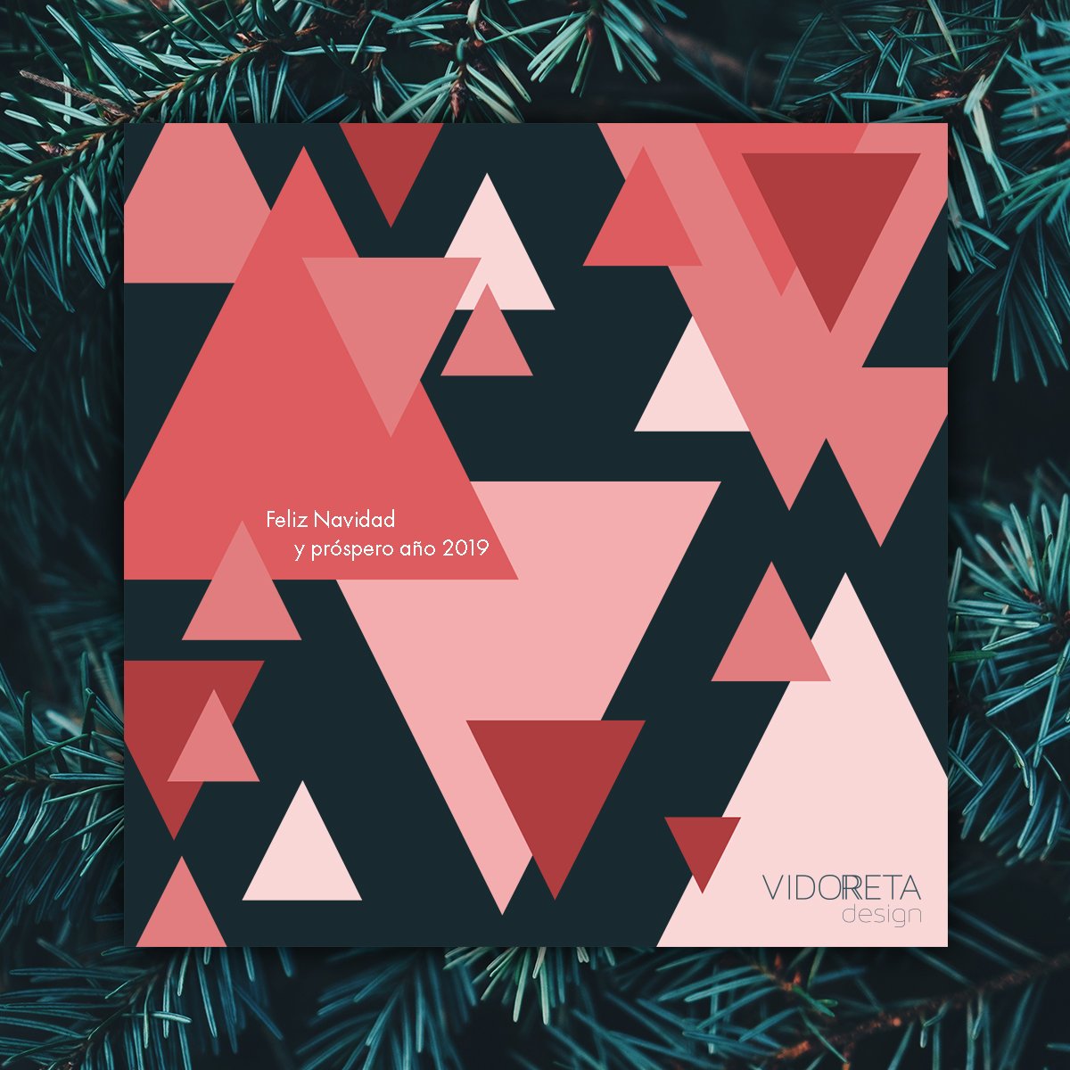 Todo el equipo de <a href="/VidorretaDesign/">Vidorreta Design</a> os deseamos Felices Fiestas y ¡Os esperamos este #NuevoAño 2019 con muchas novedades! #FelicesFiestas #FelizNavidad #Design #ProductDesign