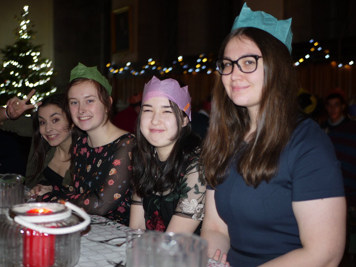 GlenalmondColl's tweet photo. #Day21 of #SocialAdvent is all about the food! Our caterers, @ChartwellsInd, put on wonderful Christmas lunches for pupils and staff last week so we could have an early #Christmas together.
#ChristmasDinner #GoodacresGirls #ReidsLife # SkrinesHouseColl https://t.co/OYNwPXM7tu