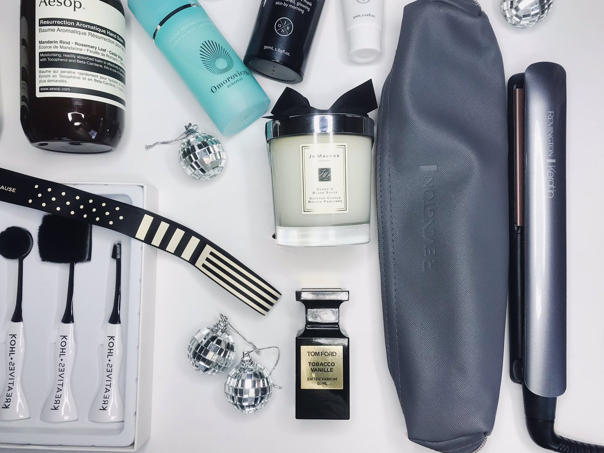 Last minute gift guide live on my blog! glossyania.com/2018/12/last-m… <a href="/JoMaloneLondon/">Jo Malone London</a> <a href="/RemingtonUK/">Remington UK</a> <a href="/TOMFORD/">TOM FORD</a>  #bbloggers #beauty #xmasgiftideas