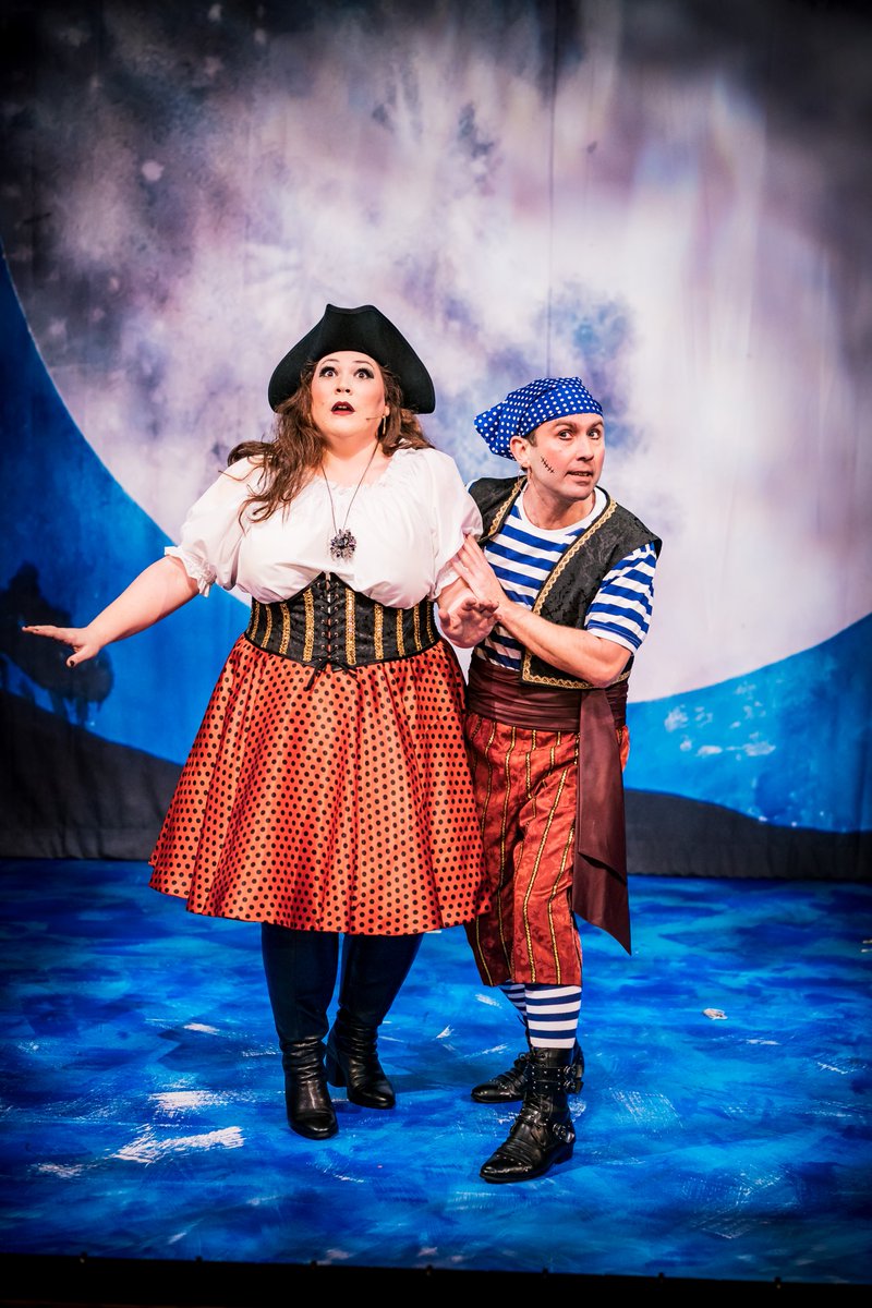 We had a great time at @KeyTheatre last week.  These two pirates were great with their big show songs. Family Christmas fun #Panto #PeterPan #Peterborough <a href="/VivacityPboro/">VivacityPeterborough</a>