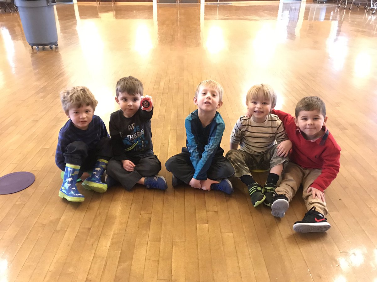 AndoverRecDept's tweet photo. Look at these guys having a blast over at Coach Kourtney’s Tiny Tots Playgroup today! It’s the last session before break and these kids are getting some energy out before getting ready for the holidays 😁
.
.
#andoverrec #andoverma #recreation #andover #kidscorner #totprogram https://t.co/v2y5xTXREz