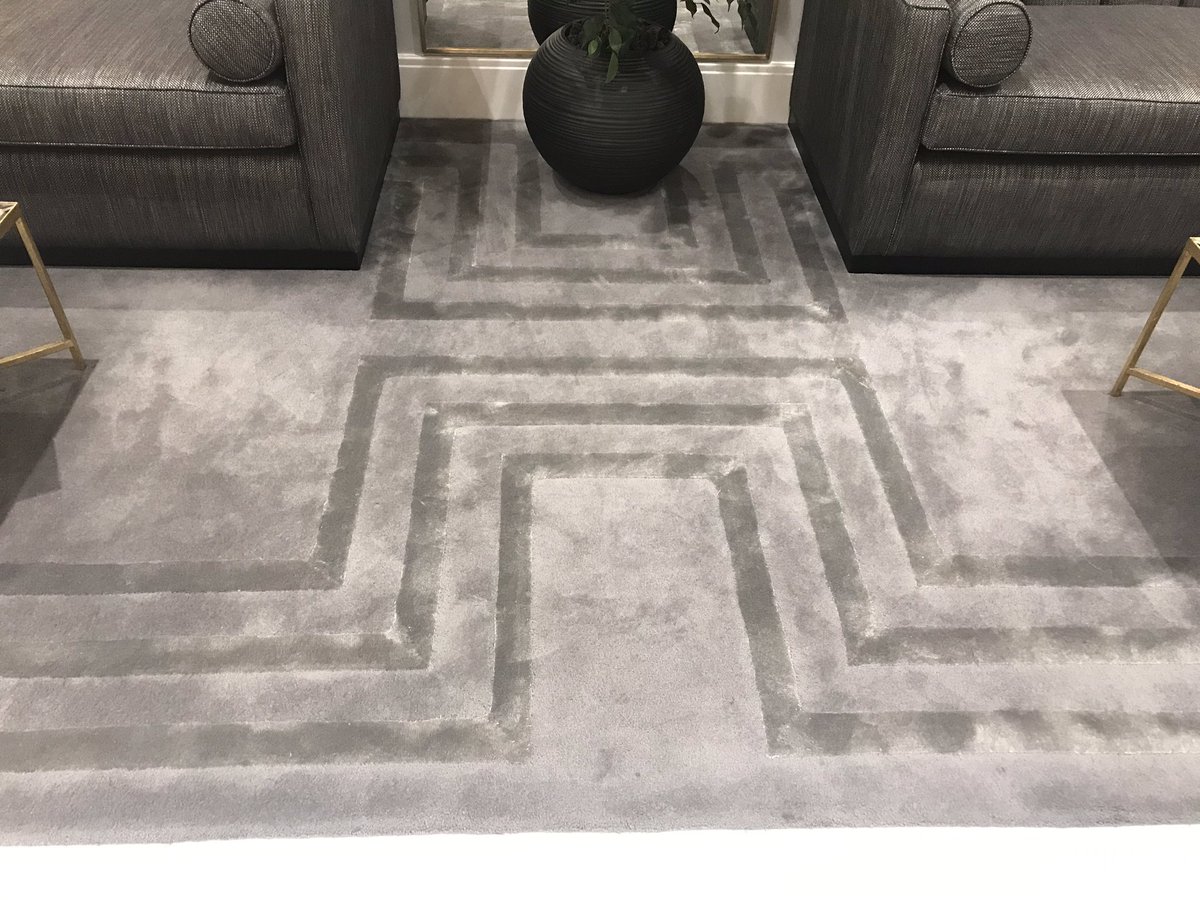CarpetBase's tweet image. Bespoke rug made up from two types of Viscose in an Imperial design

#viscose #bespoke #imperial #mayfair #london #londonstyle #londonlife #londonlifestyle #rug #flooring #bespokeflooring