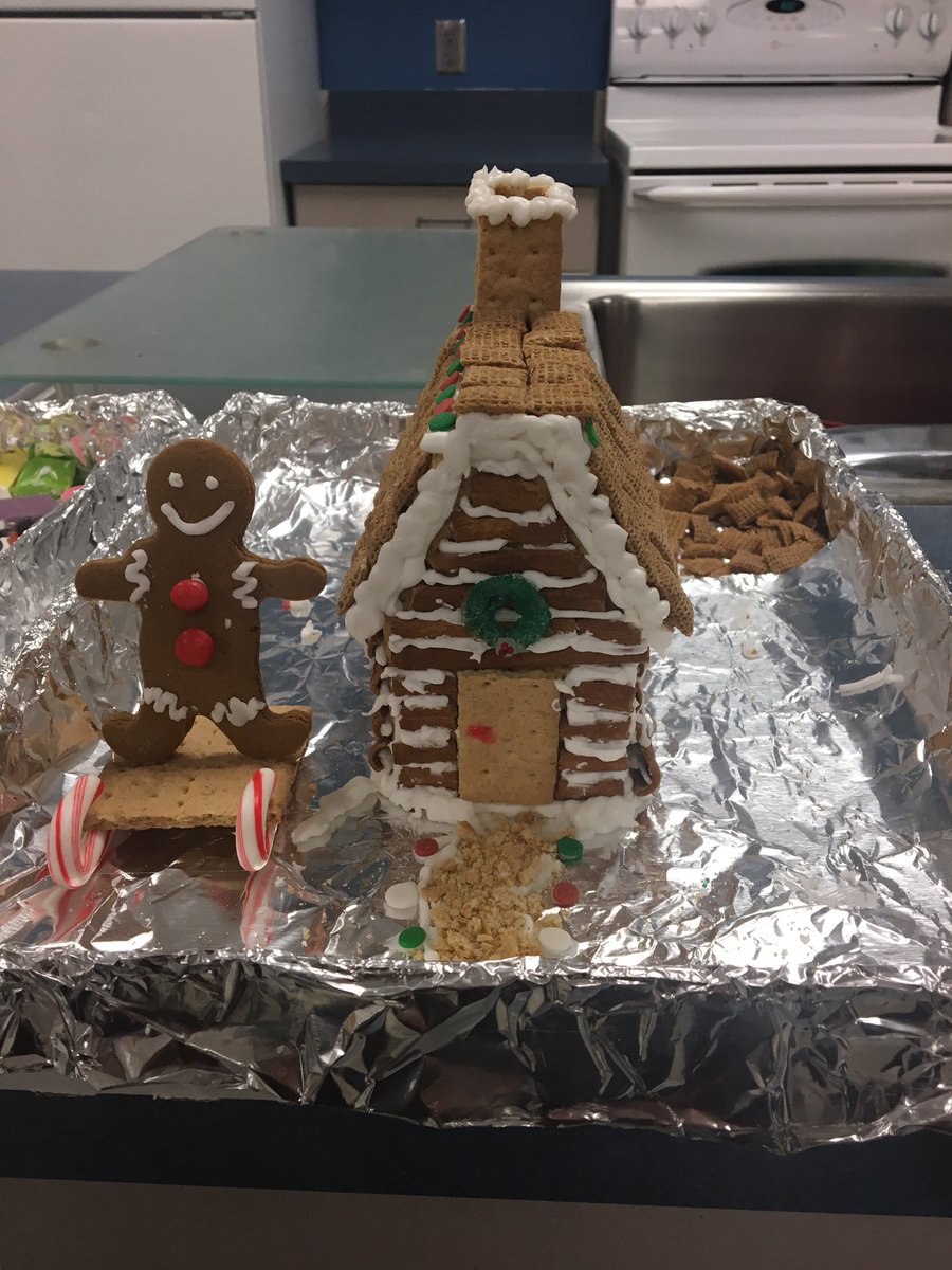 JEHansmeyer's tweet image. #HappyHolidays from the @NHS_Titans Housing Design class. Check out our gingerbread houses! True design w/ all #elementsofdesign involved. #creativeminds