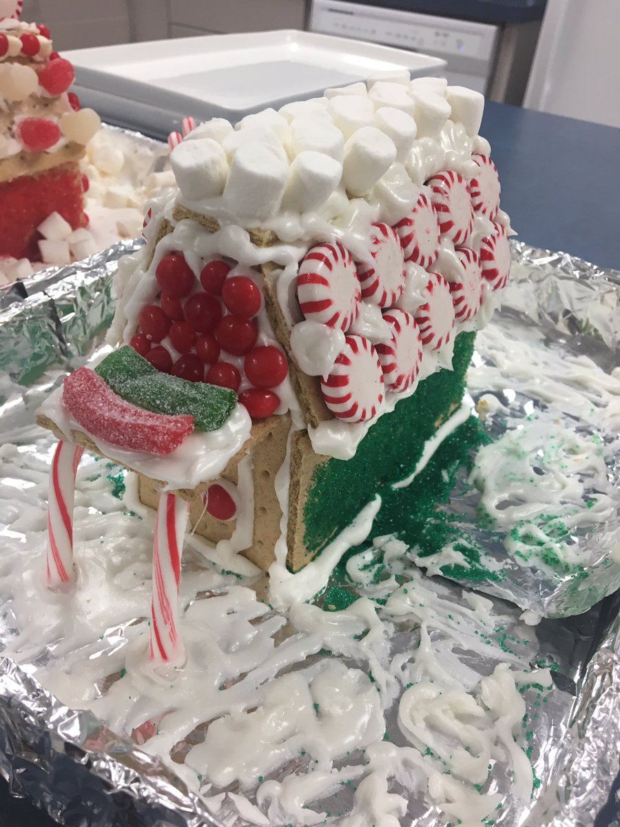 JEHansmeyer's tweet image. #HappyHolidays from the @NHS_Titans Housing Design class. Check out our gingerbread houses! True design w/ all #elementsofdesign involved. #creativeminds