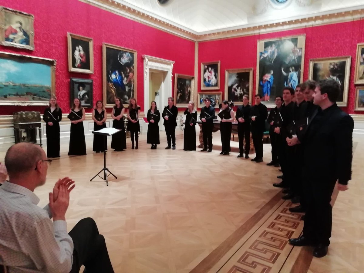 RobinDavis_'s tweet image. Last night’s Christmas concert with @VoxLunaChoir and @alexanderwoolf was wonderful to be a part of! 🎄What a beautiful venue too @WallaceMuseum it’s well worth a visit if you haven’t been before!
