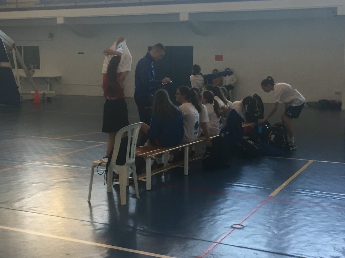 cblamojonera's tweet photo. Última jornada @AlmeriaFAB del 2018!! 
Comenzamos con nuestras infantiles d #Ciformotor frente a @garruchabasket 
#orgullomojonero #Baloncesto https://t.co/s9OU3Iu5Pw