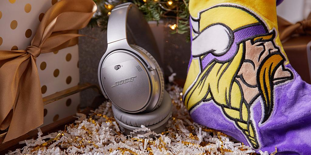 Vikings's tweet image. You can’t win the holidays without #HolidayFocus. 

RT for a chance to win @Bose QC35 II headphones and official #Vikings swag! 

📃: mnvkn.gs/HBhiPN