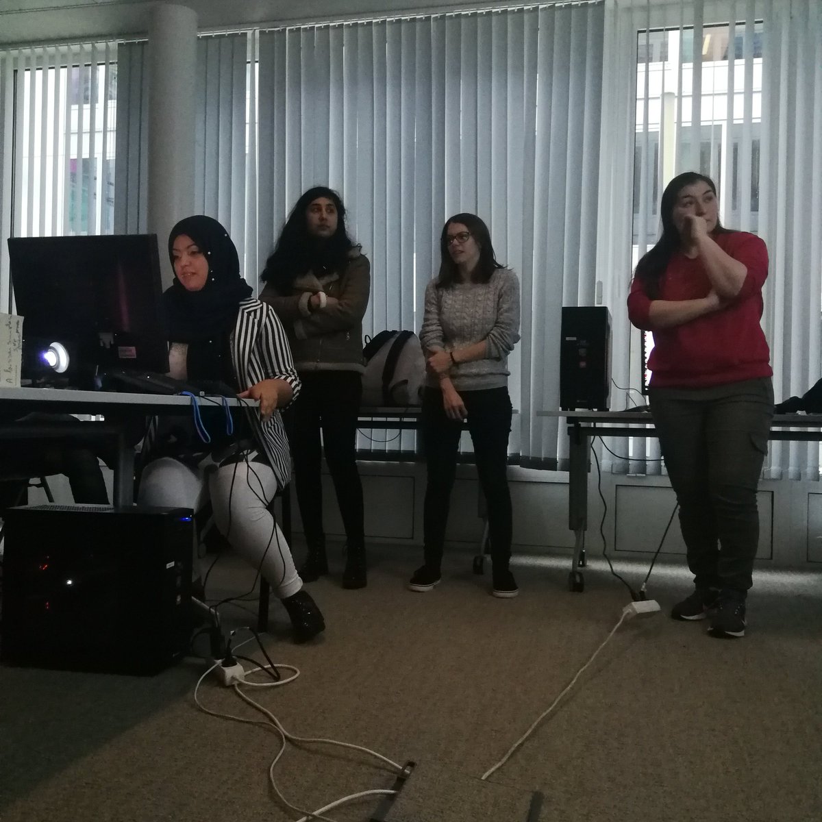 marieboland_'s tweet image. Même si j&apos;ai quitté #Interface3 il y a 2 mois désormais, c&apos;est avec plaisir que j&apos;y suis retournée pour assister à la présentation des projets finaux de toutes les femmes qui ont suivi cette formation de #gamedev durant un an !