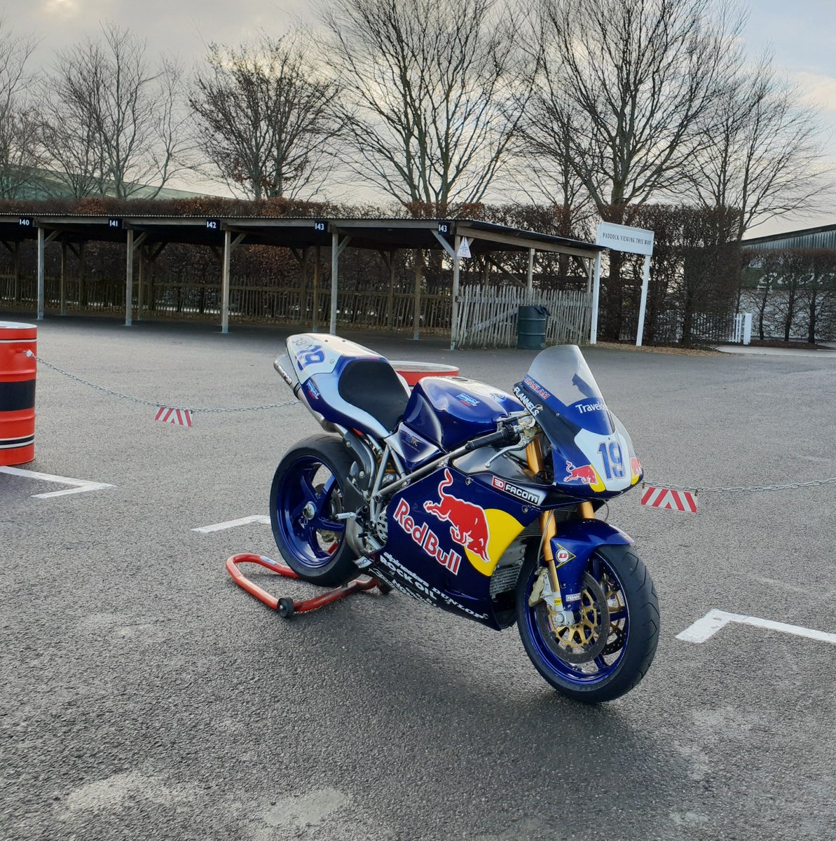 CMWMotorcycles1's tweet photo. In 2003 Renegade Ducati announced their partnership with Red Bull...
https://t.co/jXQN1N2DFI https://t.co/PUspgAgUBM