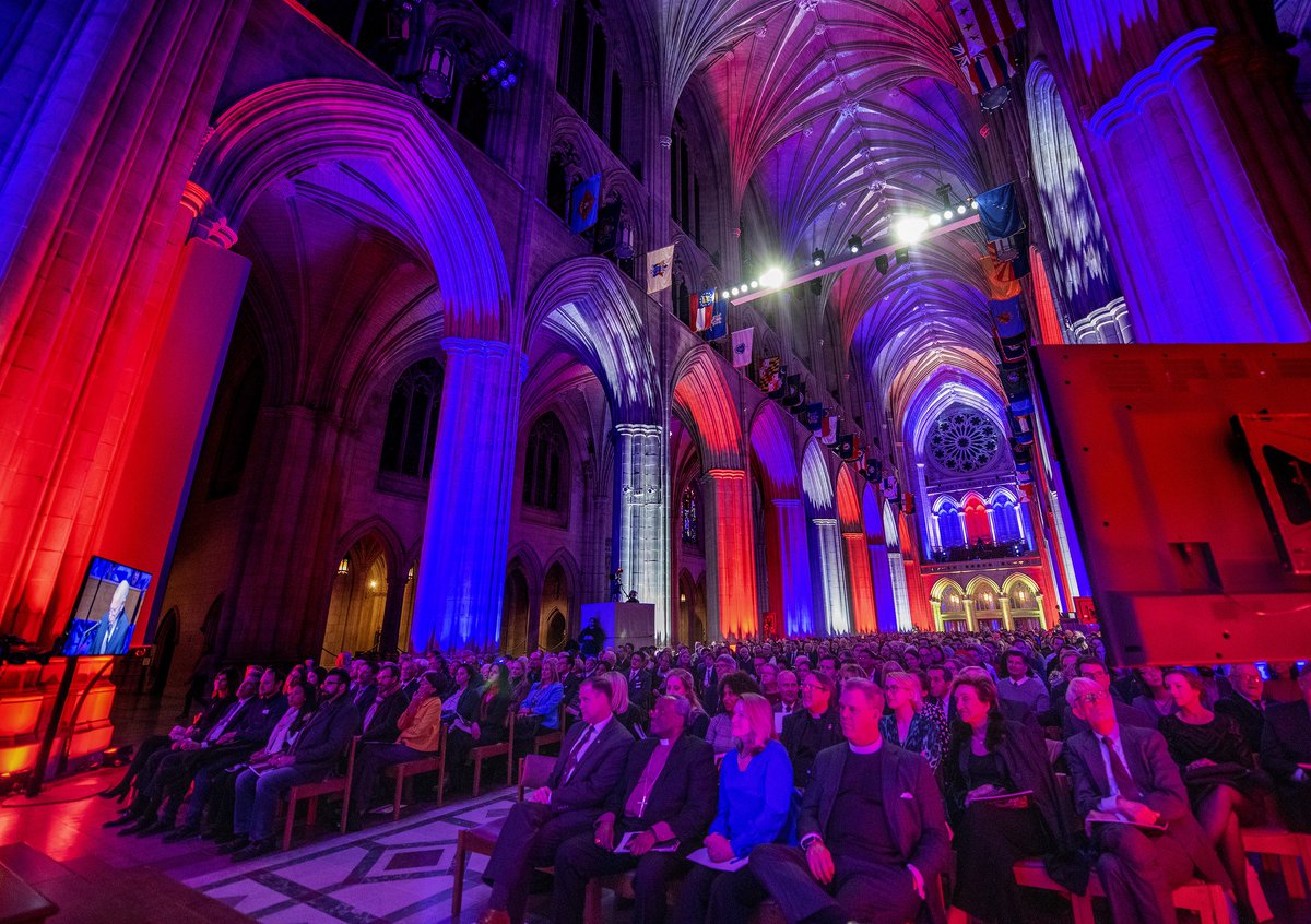 airandspace's tweet photo. Last week, we celebrated the daring #Apollo8 mission with our #SpiritofApollo event, featuring remarks from Capt. Jim Lovell, @PB_Curry, @EllenStofan, and @JimBridenstine. Watch a replay: https://t.co/oyPAtdlDRi #Apollo50 https://t.co/iqdUyxFKq9