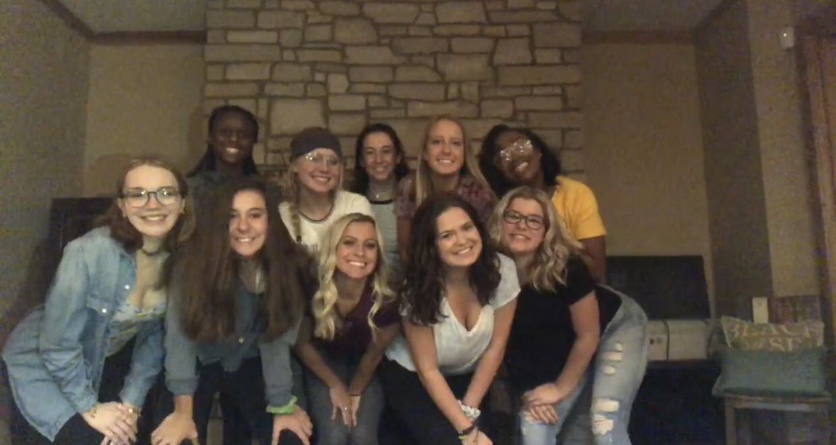 pyrett02's tweet photo. happy birthday @averyboogren !! you are the sweetest person i know, have a great day girl💘💘 https://t.co/ViS0KOvXGZ