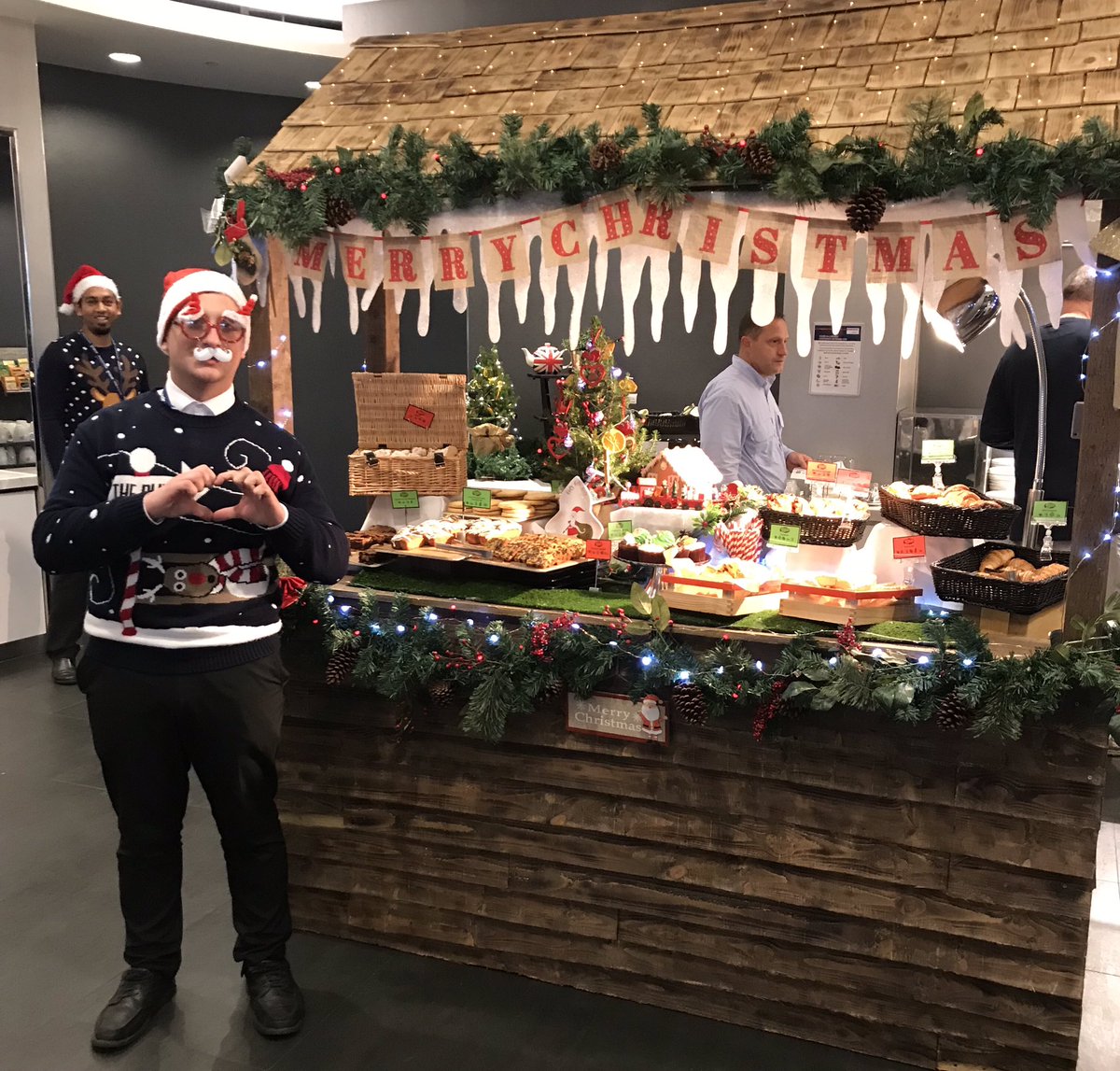 Tim Furnival (@timfurn) on Twitter photo Christmas has arrived at our LHR United lounge! 🎉🎄<a href="/ammyheathrow/">Ammy Sandhu</a> <a href="/SodexoUK_IRE/">Sodexo UK & Ireland</a> <a href="/weareunited/">We Are United</a> Christmas has arrived at our LHR United lounge! 🎉🎄<a href="/ammyheathrow/">Ammy Sandhu</a> <a href="/SodexoUK_IRE/">Sodexo UK & Ireland</a> <a href="/weareunited/">We Are United</a>