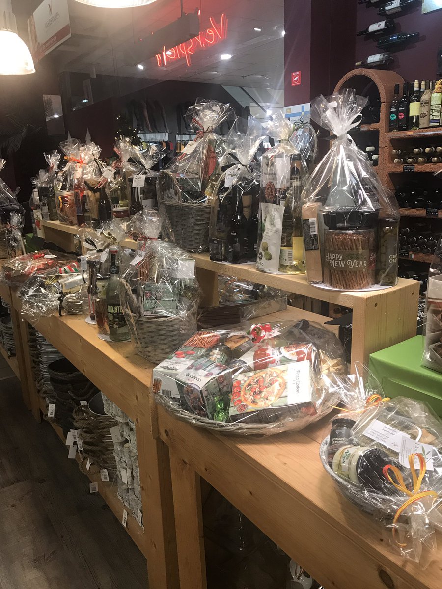 #tip Mooie en lekkere presentatie #kerstgeschenken #donemilo #assen in <a href="/VanderveenAssen/">Warenhuis Vanderveen</a>