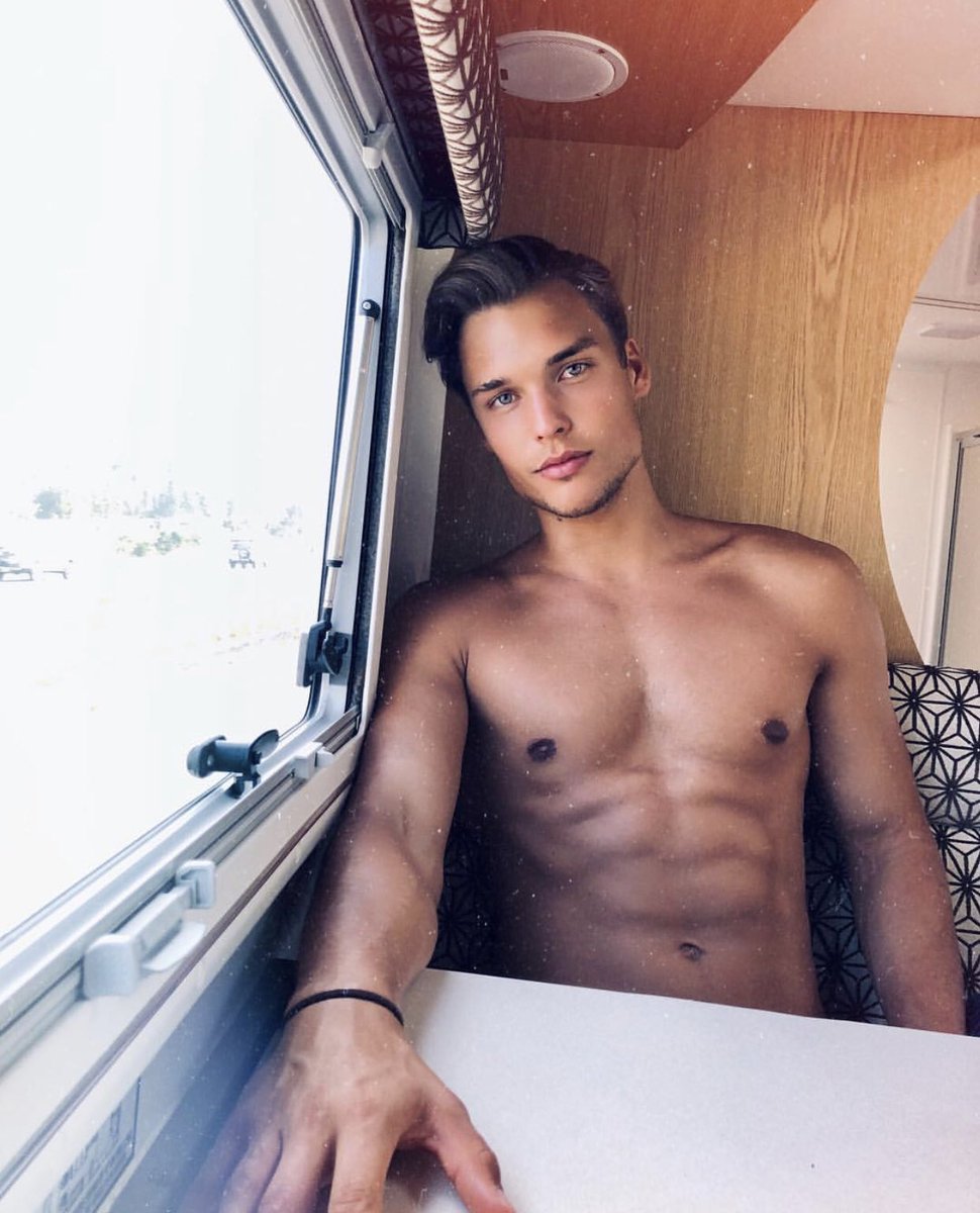 carlosbotcher's tweet image. Hello guys how is your day? ❤️ Please keep up the good start later for that i will post more make sure for retweet ❤️ @carlosbotcher