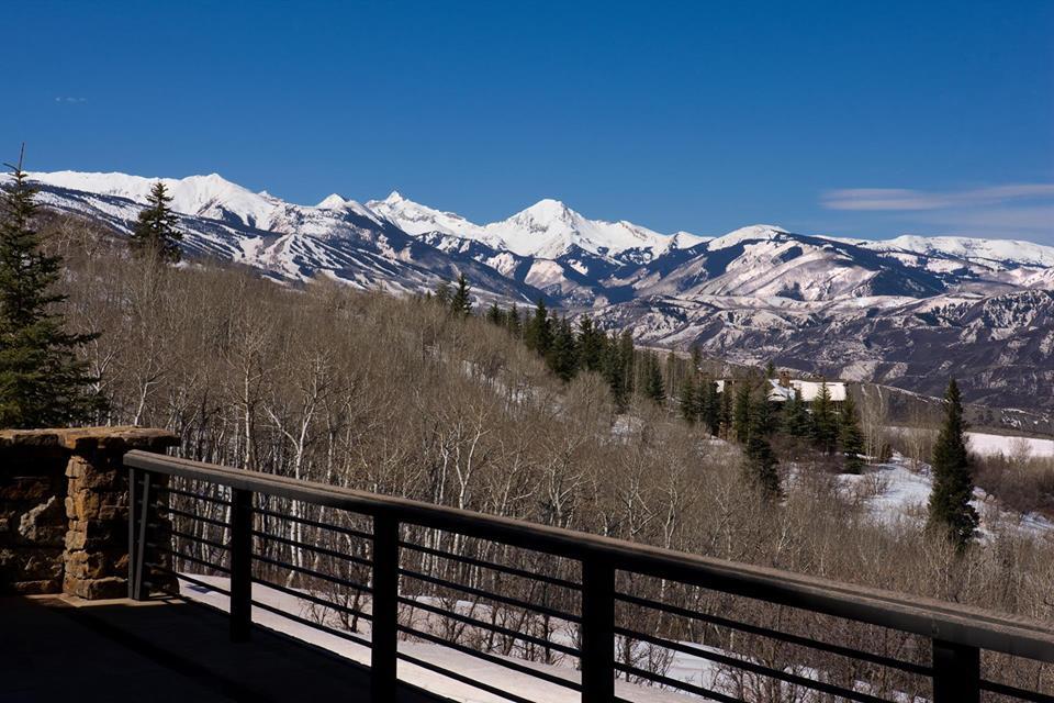 knightfrank's tweet photo. Take a tour of Star Mountain Ranch - one of the finest estates in #Aspen, Colorado: https://t.co/x9nMcaERm6 #AlpineView2019 https://t.co/X7WwLFA5MO