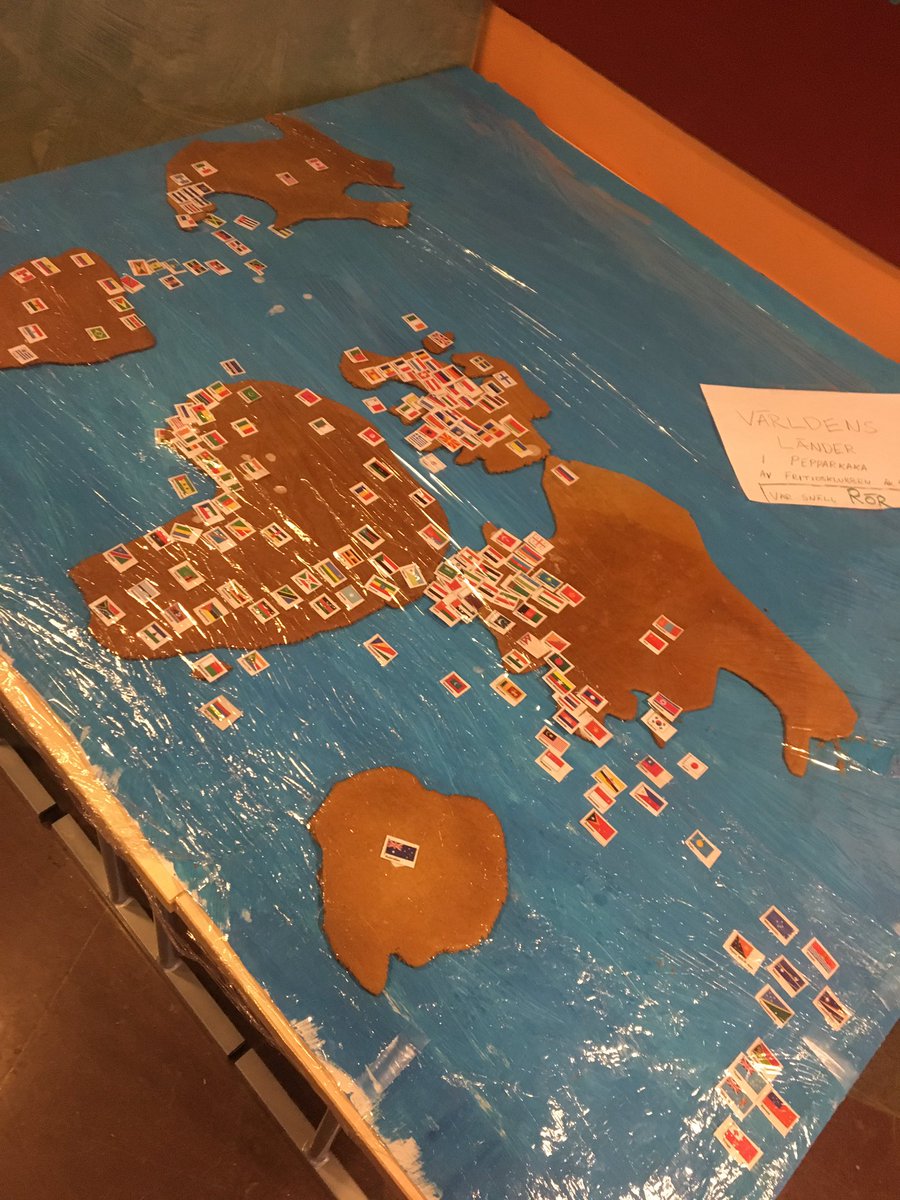 Stolt över eleverna på fritids som gjort världen i pepparkaka! Häftigt! @solskol <a href="/UtbSilverdal/">Utbildning Silverdal</a> @silverdalsskolan