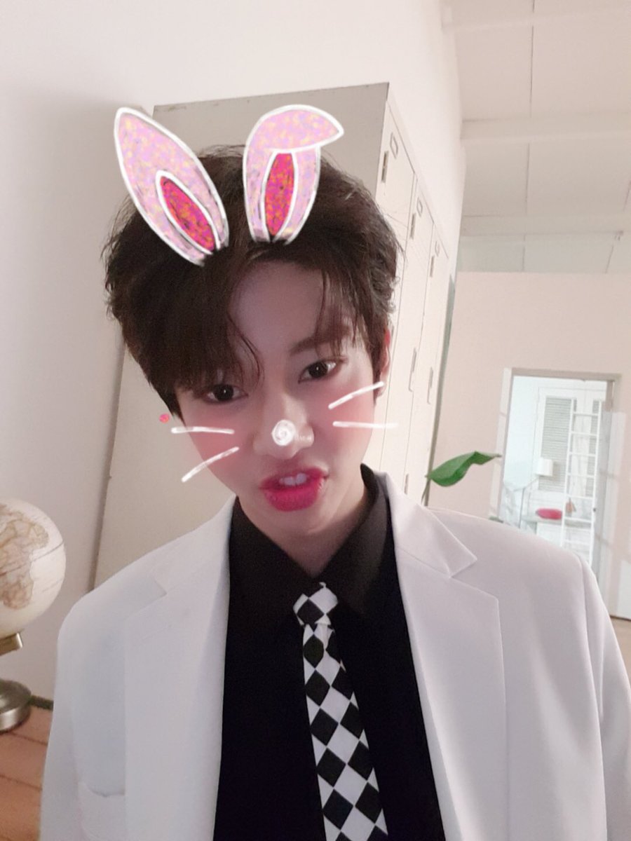 bnmboysofficial's tweet image. [#MXM/#김동현] 안녕하세요 여러분 동현입니다!! 아까는 영상이 안올라가서 정말 식겁했네요...후 오늘의 추천 음식은 바로 집에서 만든 집 떡볶이 입니다!! 가족들이랑 야식으로 티비 보시면서 드시면 아주 딱이죠!!!😺😺ㅎ
그럼 오늘도 맛있는 저녁되시고 행복한 주말 되세요!