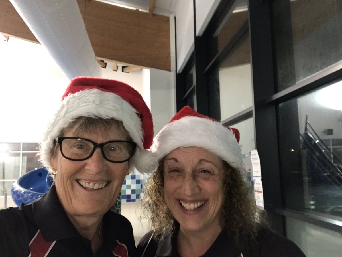 CoachRoseJones's tweet photo. Last Swim Squad Session of 2018 @tricoachwales full of fun &amp; laughter with @Mazbar65 @davidmorgangolf @coachandybart @StewartDeri 
Merry Christmas and Happy New Year https://t.co/I5JjAVfNvK