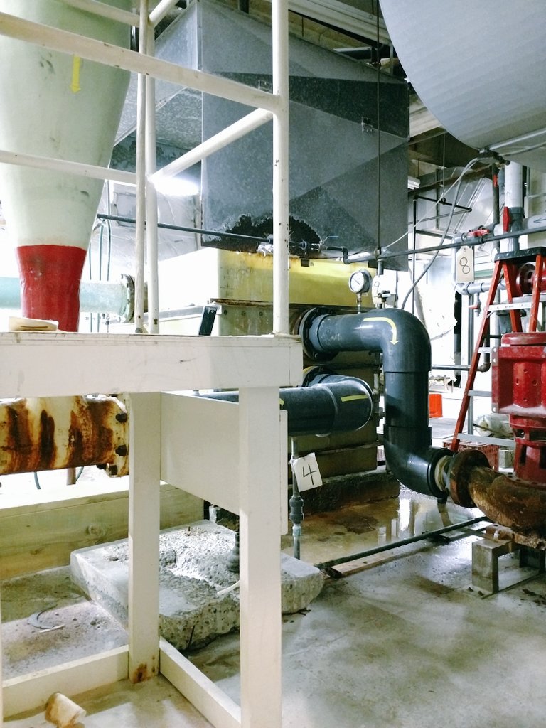 LadyNattington's tweet image. I'm starting to get along with her.  We just needed to spend a little time getting to know each other. 
#Poolboy #Maintenance #pooloperator