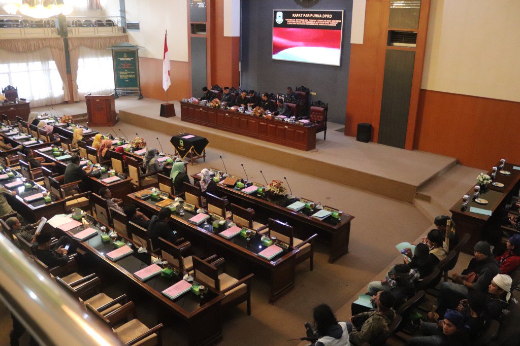 Kabupaten Kuningan Keluarkan Perda Pengelolaan Mata Air Berbasis Kearifan Budaya Daerah Patanjala sabadesa.id/2018/12/21/kab…