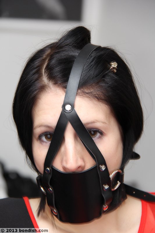 bondish_com's tweet photo. #panelgag #gagged #mouthstuffed #overthemouth #silenced #ballgag #harnessgag #knebel #ballknebel #bdsm #bondage #bondagetoys #femdom #geknebelt #ballgagged #panelgagged #otm #fetish #fetisch #bondish https://t.co/83MB0TtuRA