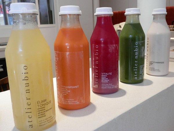 LeBlogDesBobos's tweet image. Rien de mieux qu&apos;une cure #détox avant d&apos;attaquer les fêtes ! Rendez-vous à l&apos; @ateliernubio bobosvoientdouble.com/2018/12/21/pre…