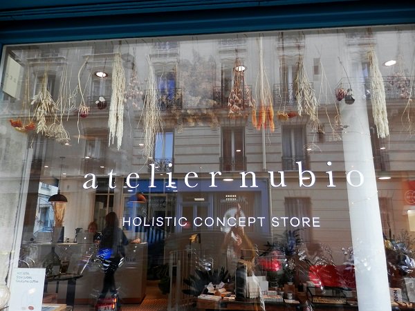 LeBlogDesBobos's tweet image. Rien de mieux qu&apos;une cure #détox avant d&apos;attaquer les fêtes ! Rendez-vous à l&apos; @ateliernubio bobosvoientdouble.com/2018/12/21/pre…