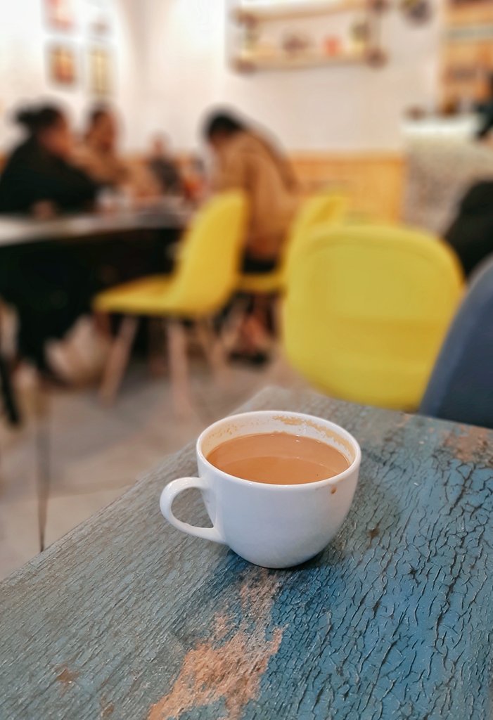 ExploreWithRoy's tweet photo. Wanted to have some #coffee but having tea. Somehow. Don't even ask how does it taste. 😶

#missingcoffee #chaistory @SoDelhi @IndiaTourism_EU @incredibleindia https://t.co/x4J5eU4Os8