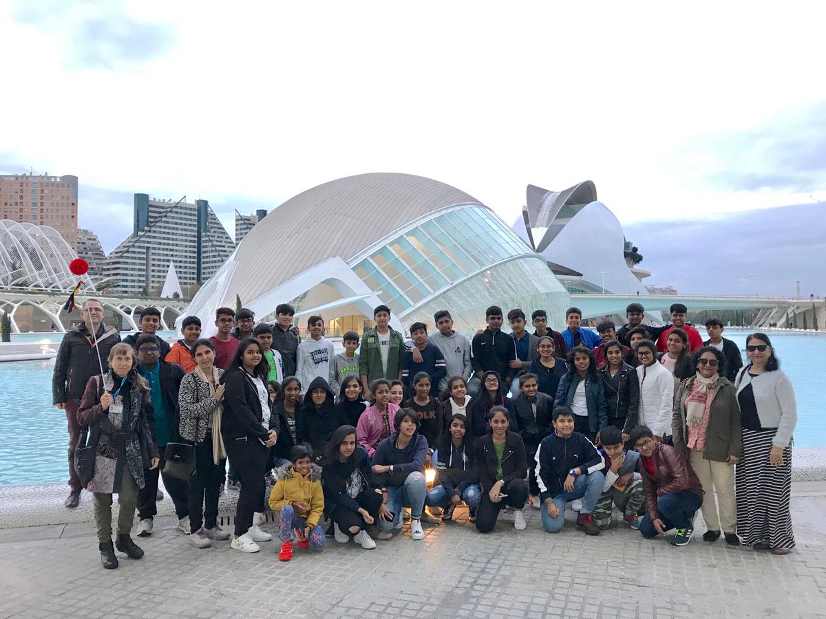 jirsbangalore's tweet photo. “The world is a book, and those who do not travel read only a page.” #JIRSBangalore encourages learners to participate in educational tours and thereby motivates students to develop an interest in learning. https://t.co/mHc1KLgfFm
#EmpowerTheChild #ActivitiesAtJIRS #JIRS https://t.co/pLO9W80rSL