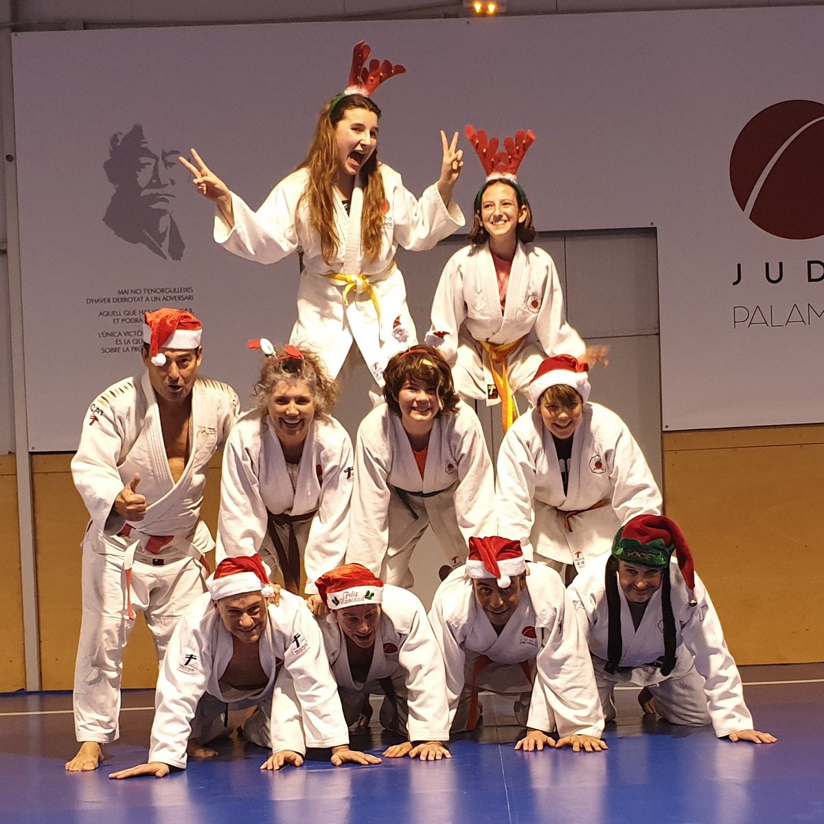 judopalamos's tweet photo. Bones festes!!!🥂 https://t.co/te5ZqMz1YC