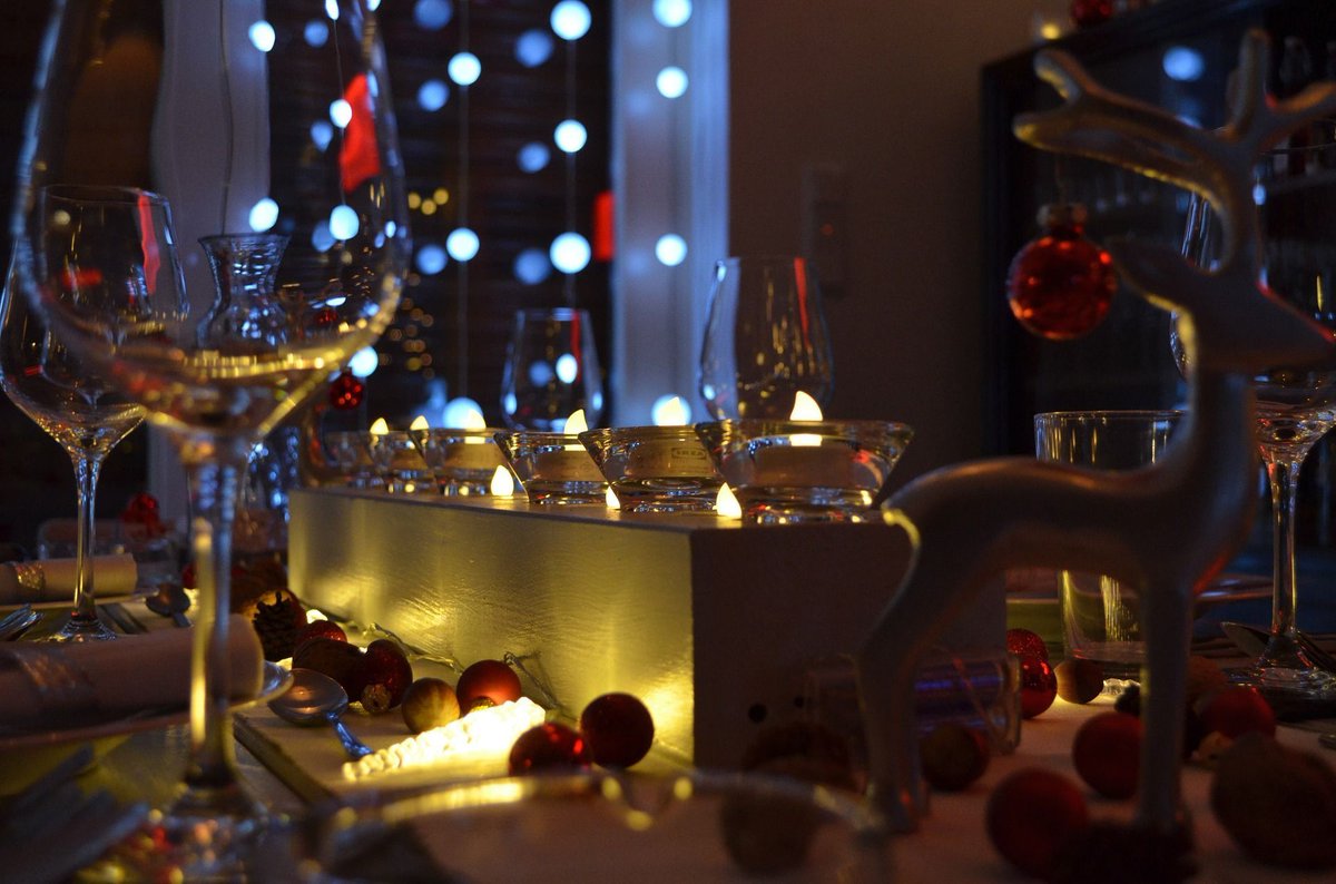 RemysNiagara's tweet photo. Do you need a venue for your holiday party this year? We offer a special menu for all group parties, including friends, family, co-workers! See our delicious 4 course Holiday Dinner Menu &amp; book your gathering today. https://t.co/M91kwwpIfu https://t.co/MF88p6F9hq