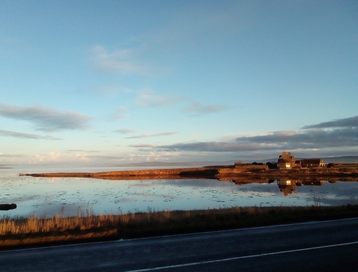 OrkneyLibrary's tweet photo. It's the most beautiful #shortestday in #Orkney and Simon has just been out in Stromness and the west mainland delivering books to our readers that can't make it to the library. 😀 https://t.co/u7vAAiN1VP