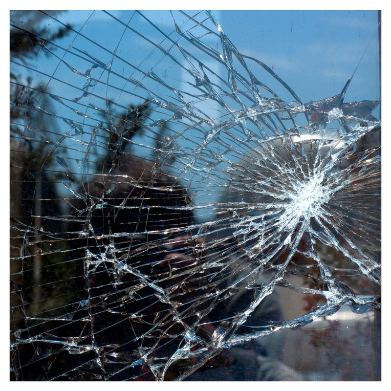 vacantproperty1's tweet photo. Our home security #emergencylocksmiths and #glazing teams from @vps247 / #Evander are on call and working throughout the festive period - we hope you won't need them but if you do, call us. https://t.co/MYP0Q3wT0H