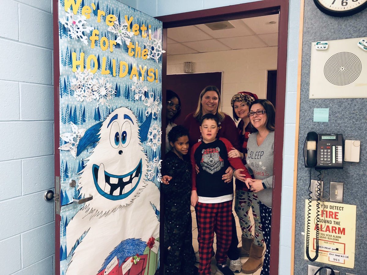 MrsB28454336's tweet image. Merry Christmas 🎄 from #ddclass @SunnyViewMS @PeelSchools 🎅🏻❤️💚