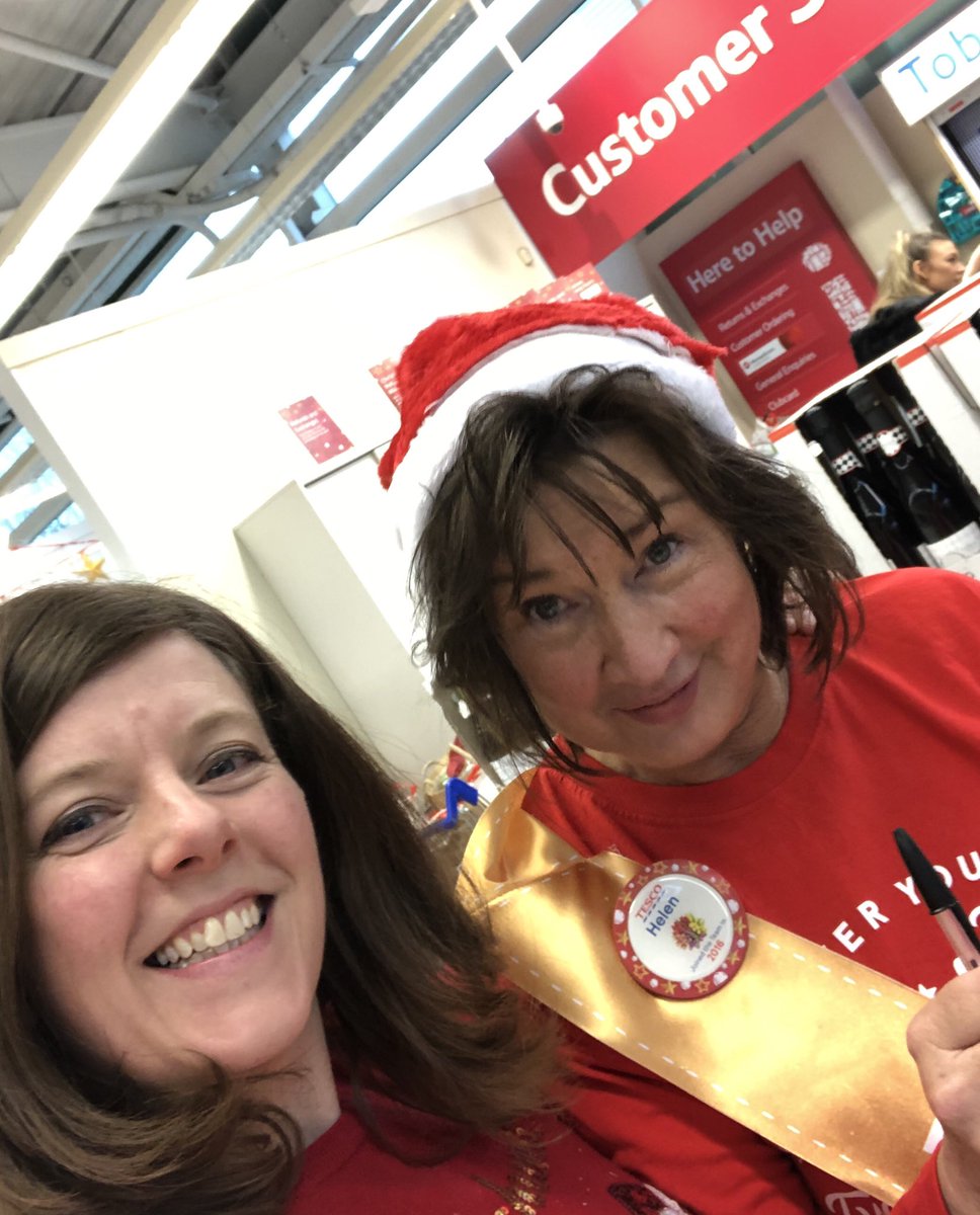Tom, Tina and Helen (not me btw!😂) doing an awesome job on Here To Help in Glossop, making a real difference for customers. V impressed 👍<a href="/Will_hldswth/">Will Houldsworth</a> <a href="/theianboden/">Ian Boden</a> <a href="/TomMollekin10/">Tom Mollekin</a>
