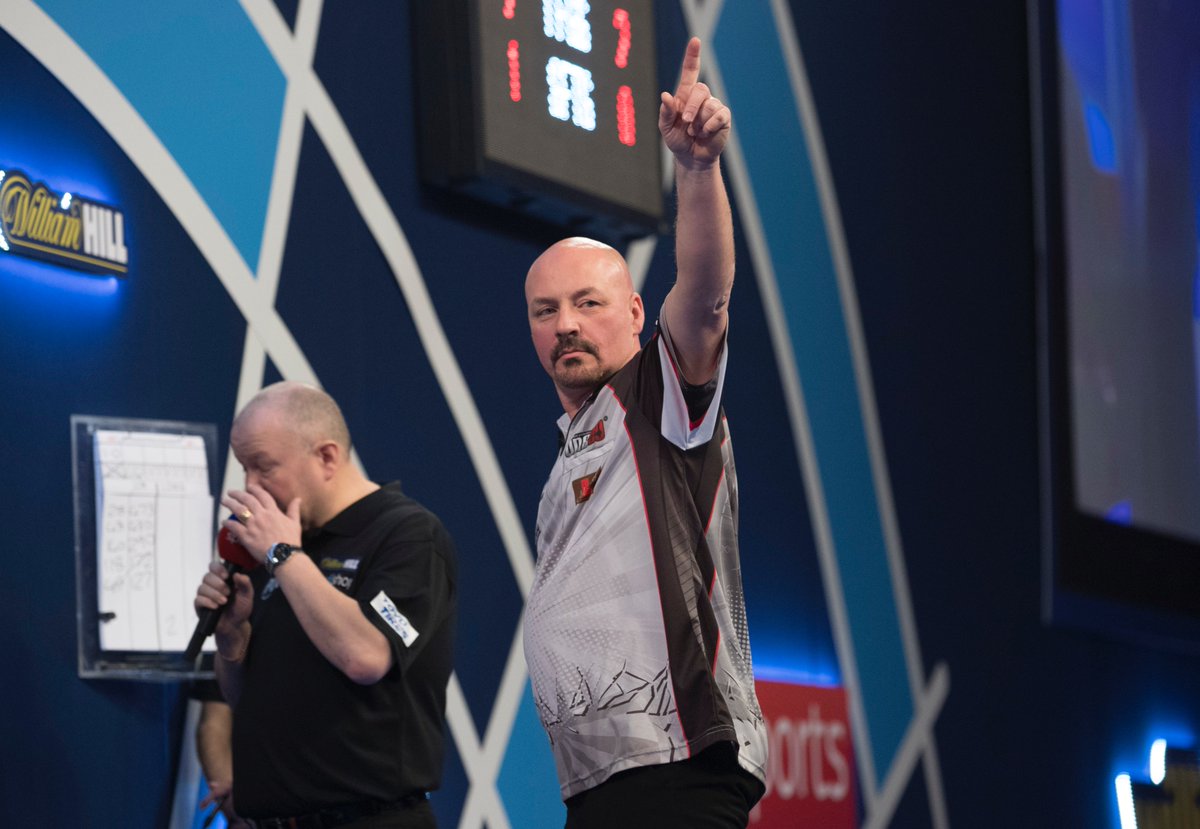 WE'RE GOING ALL THE WAY!

Jim Long lands D5 to force a deciding set here! It's 2️⃣ - 2️⃣